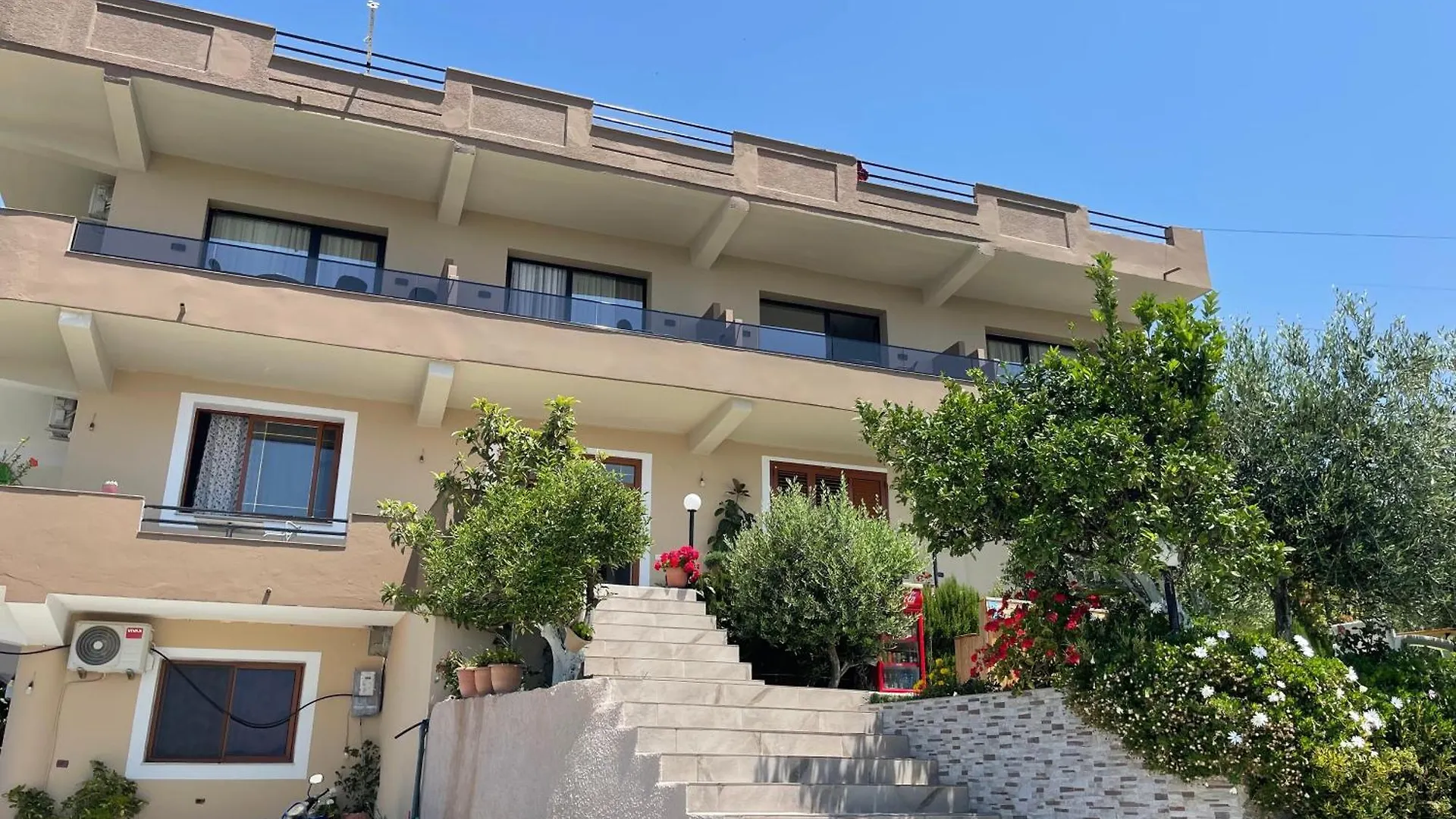 فلورا Seamare Studio & Apartaments ألبانيا